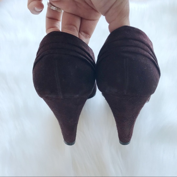 Escada VINTAGE Burgundy Suede Pumps - Picture 5 of 8